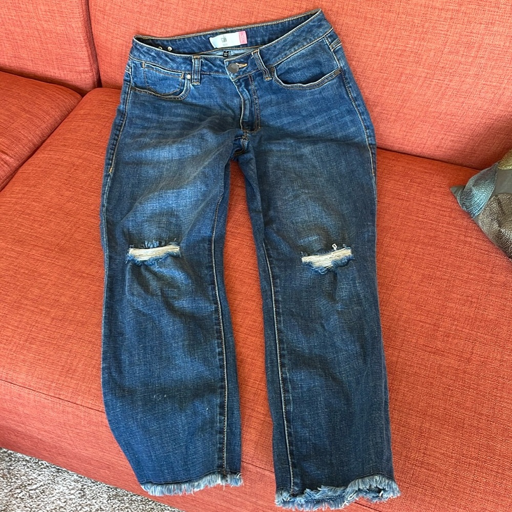 CAbi Cropped High Straight size 6